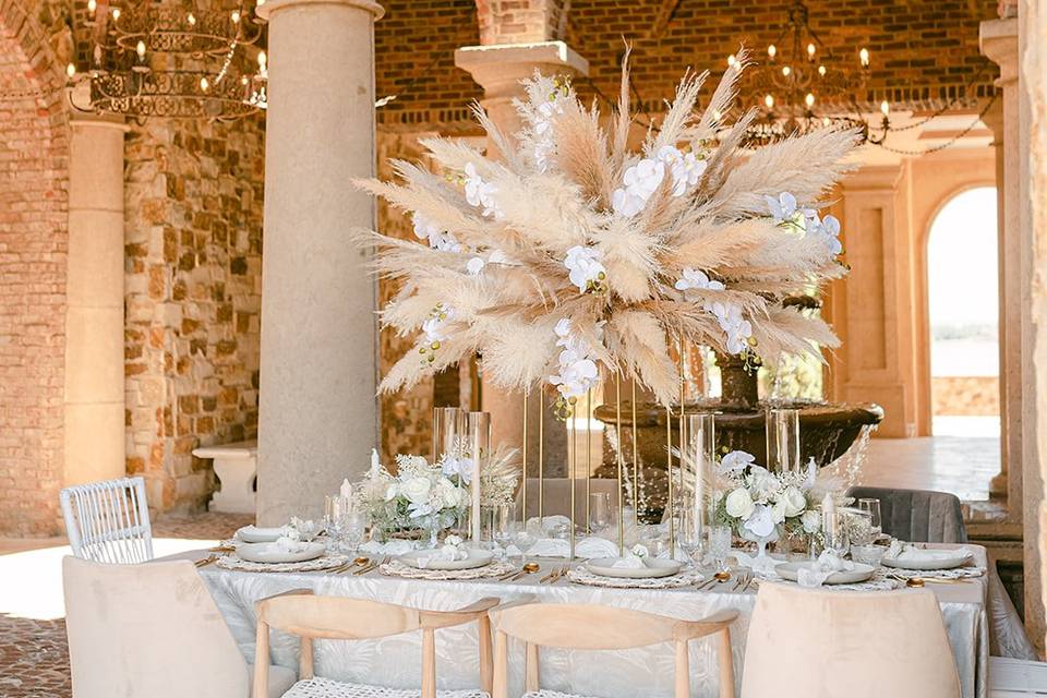 Pampas and Orchid Table