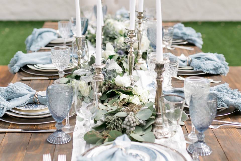 White and blue garland