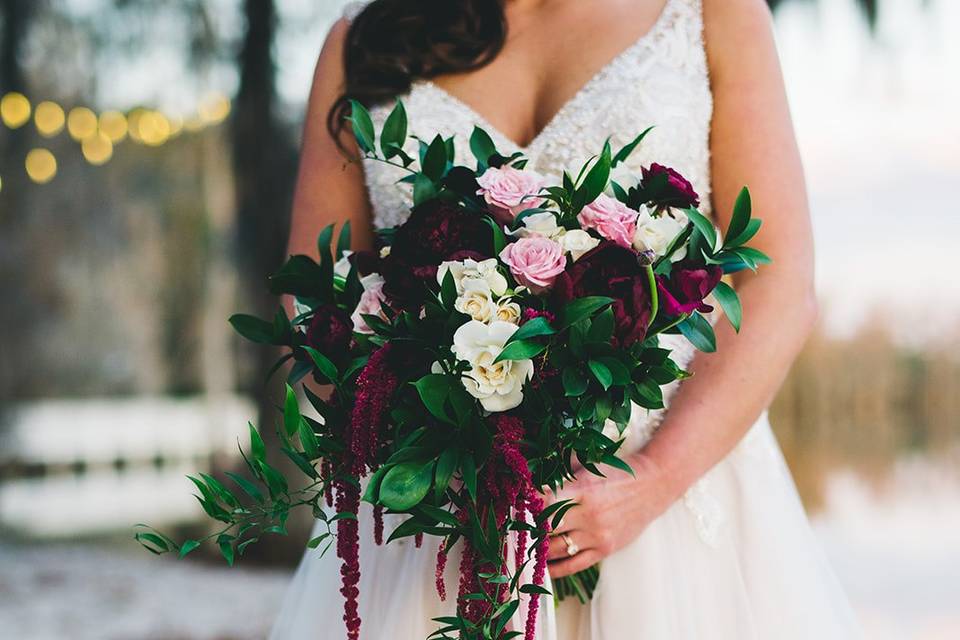 White and blue garland