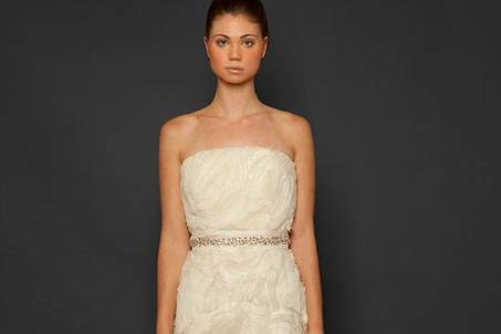 Style: Killkenny
Strapless silk organza blossom trumpet gown