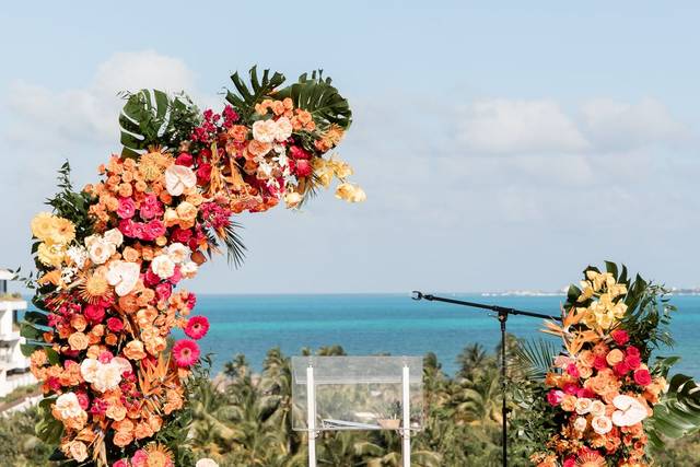 Tropical gazebo
