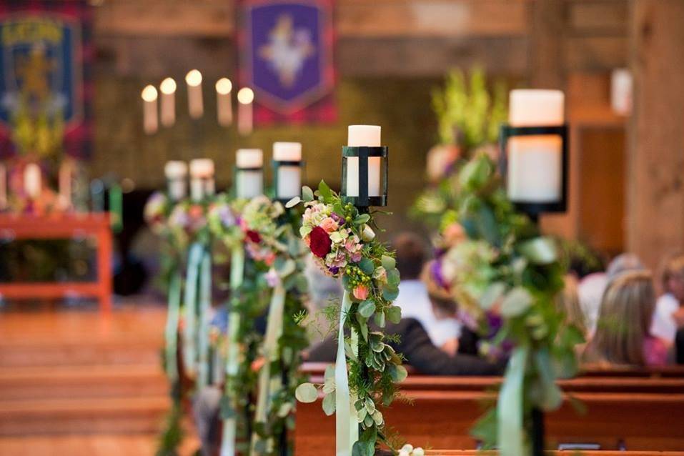 Aisle decor