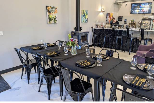 Interior 42-chair layout