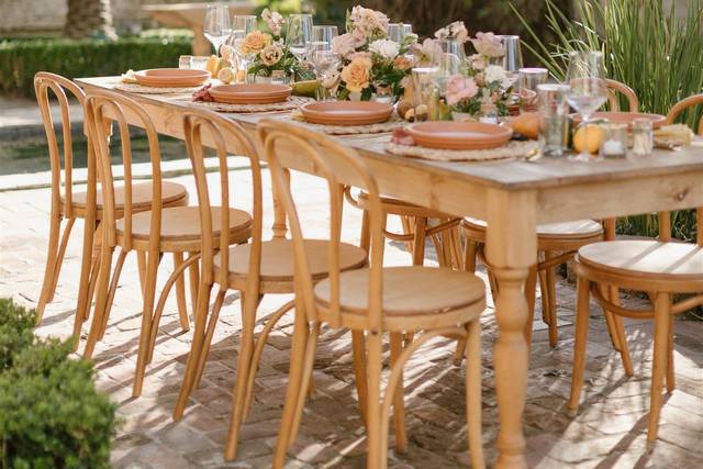 Carson Table and Chairs