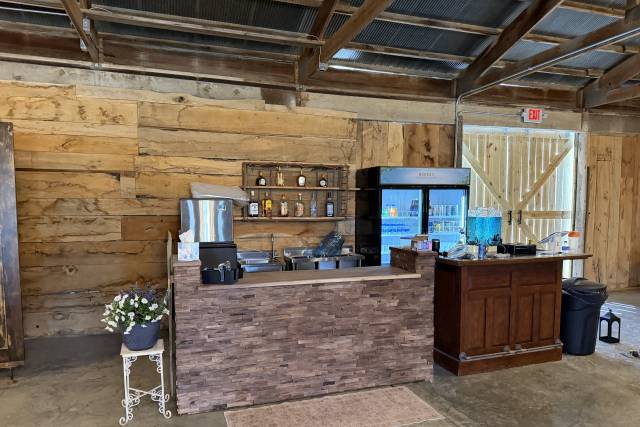 Full bar