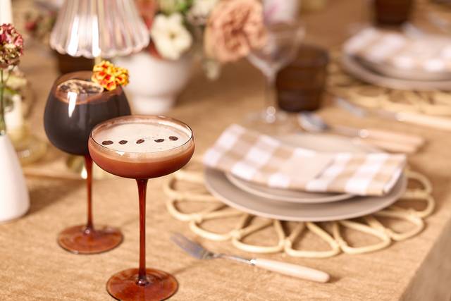 Cocktails tablescape
