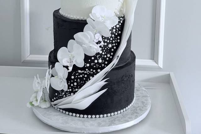Black and White Elegance