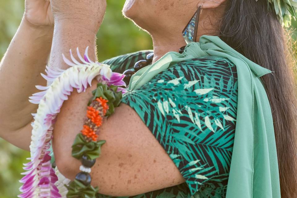 The conch and Hawaiian chant