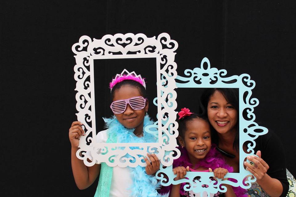 Smile Cubby Photography and Photo Booths