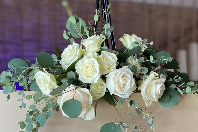 Welcome sign florals
