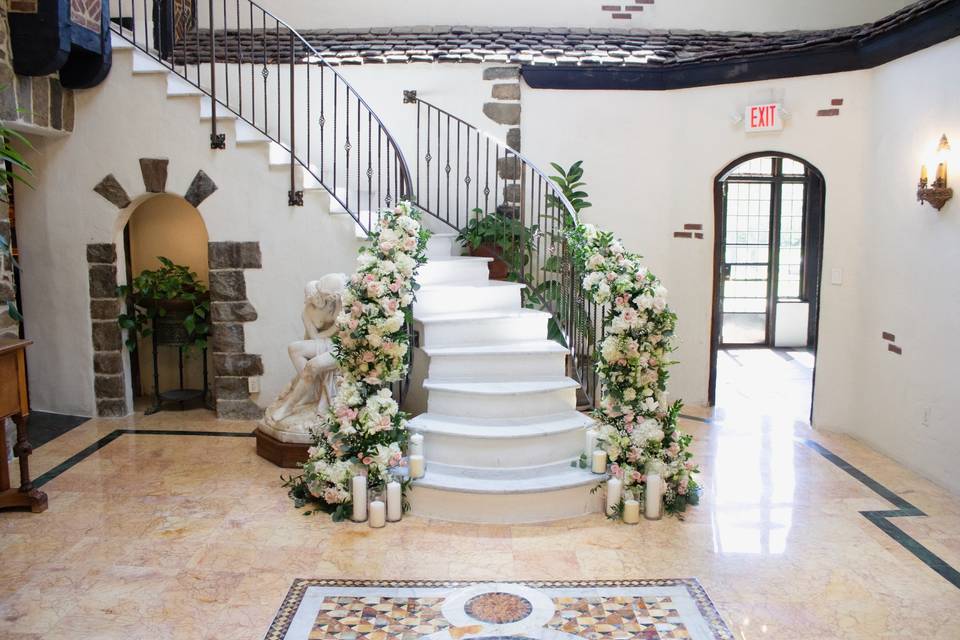 White Bridesmaid Bouquets