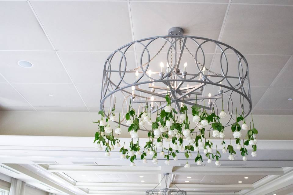 Chandelier Roses Decor