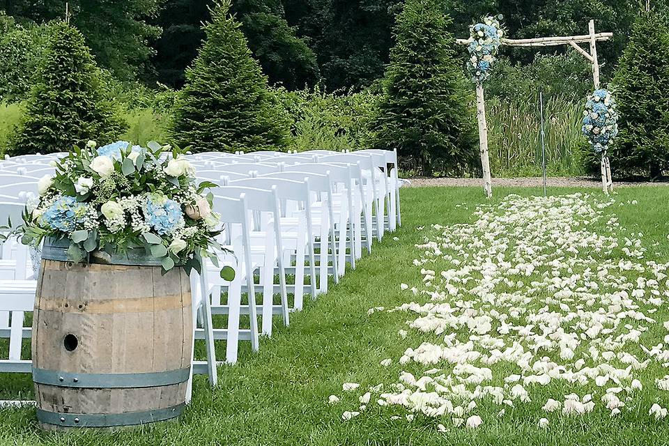 Aisle Decor