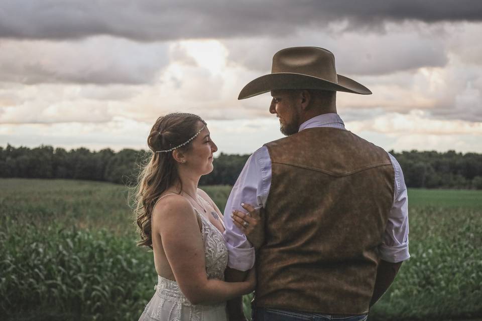 County Wedding Bride & Groom