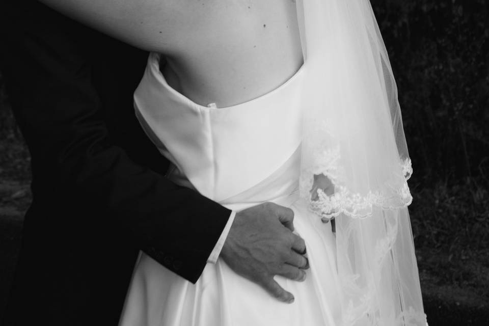 Hands holding