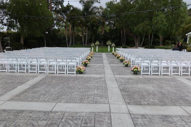 A Lush Garden Ceremony