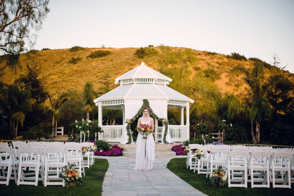 Bride at the aisle