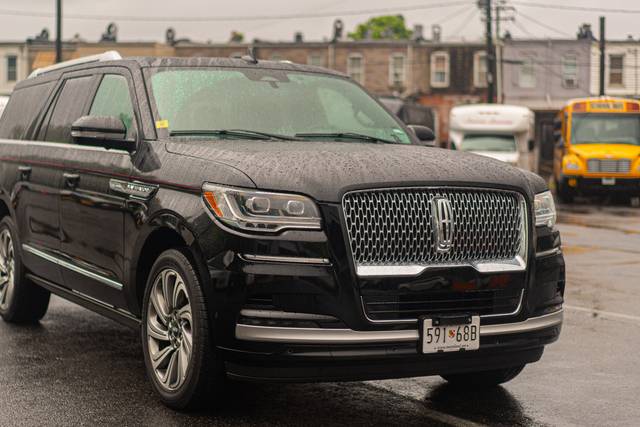 Navigator SUV