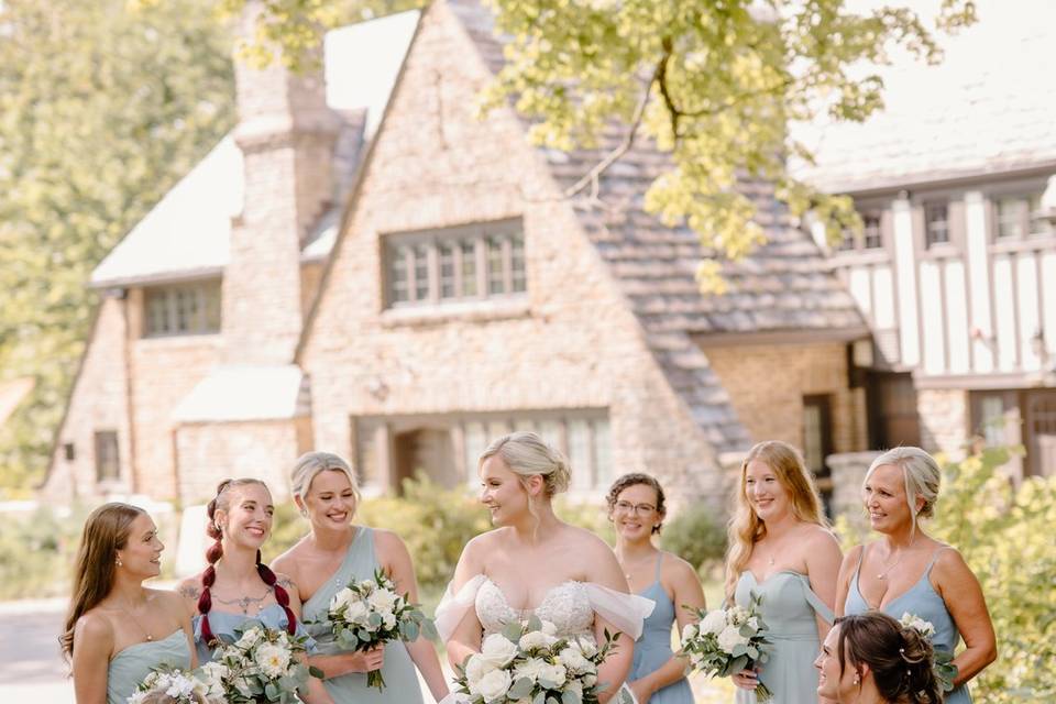 Candid bridal party