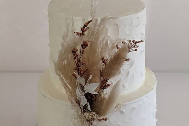 two tier textured vanilla buttercream natural plants flowers.jpg
