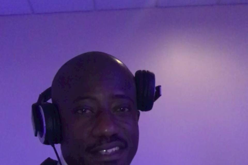 DEEJAY BANKS