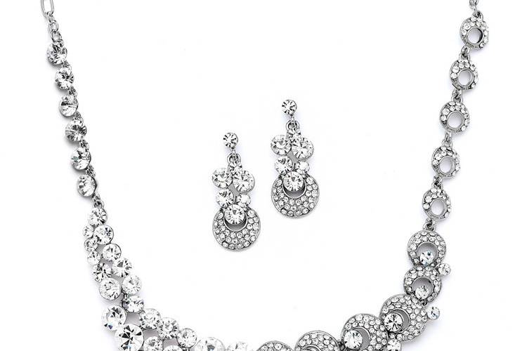All eyes will be on you when your wear Mariell's stunning split design necklace and earring set. The necklace is adj. 15