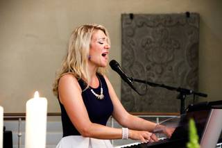 Wedding Singer Houston - Judith