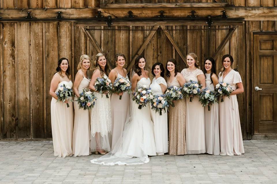 Beautiful bridal party styled by Alise in Cle Elum, WA last summer. Photo courtesy of Kimberely Kay Photography
