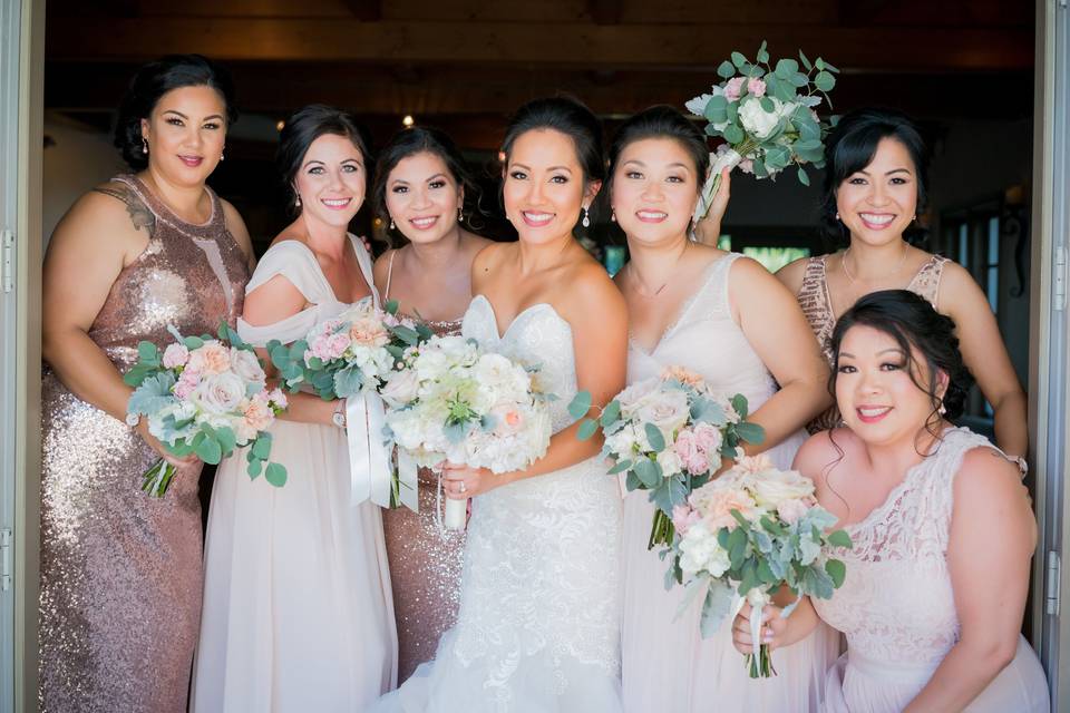 Glam wedding with hairstyling in Sumner, WA. Photo credit: Victor Zerga Photography