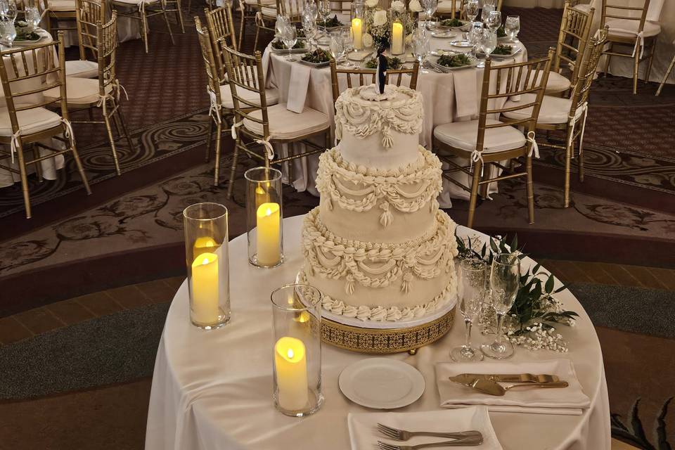 Elaborate wedding cake