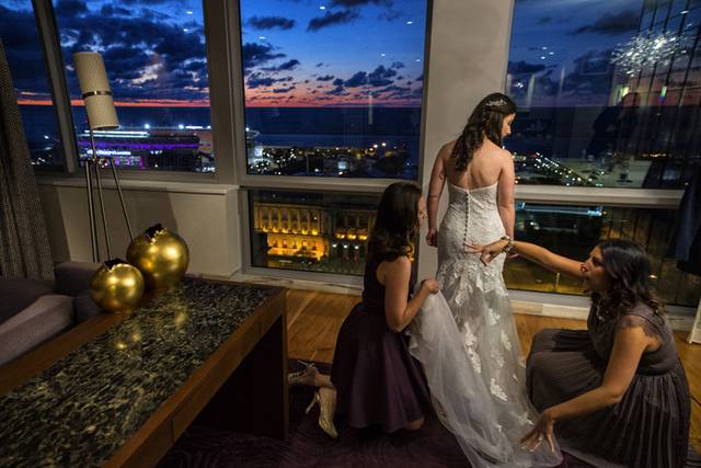 bride bustling her dress at cleveland westin