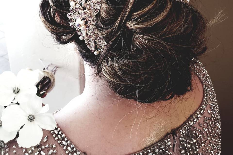 Bridesmaid hair updo