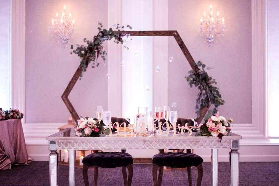 Sweetheart table