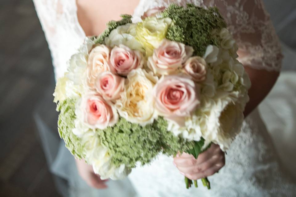 Bride holding bouquet