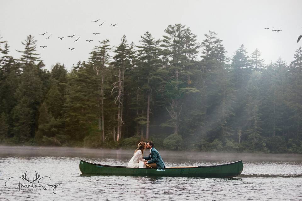 Canoe kiss