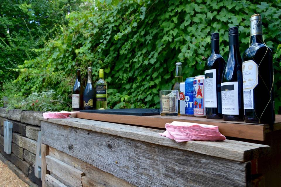 Outdoor Bar in Garden Courtyar