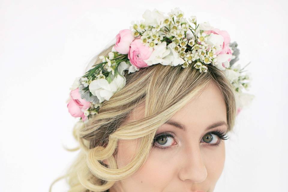 Delicate Spring Floral Crown by Life in BloomPhoto by Codrean Photography | Films