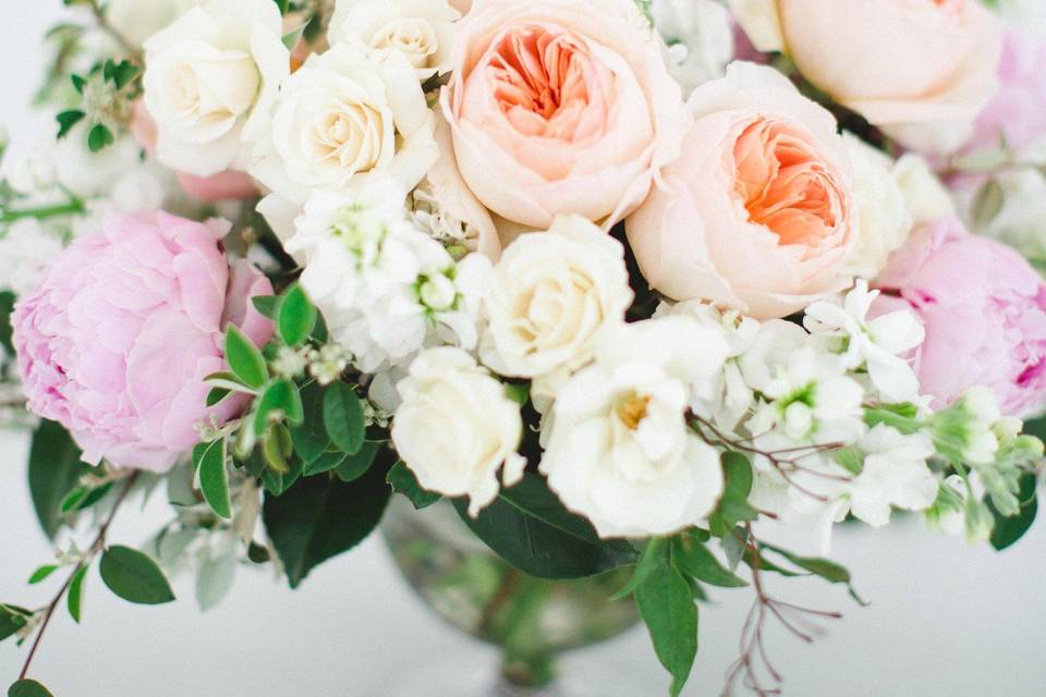 Blush Centerpiece with Garden Roses, Peonies and more...Photo by Codrean Photography | Films