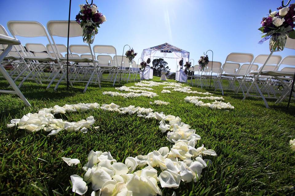 Edna Valley Vineyards in San Luis Obispo has a gorgeous wedding site!