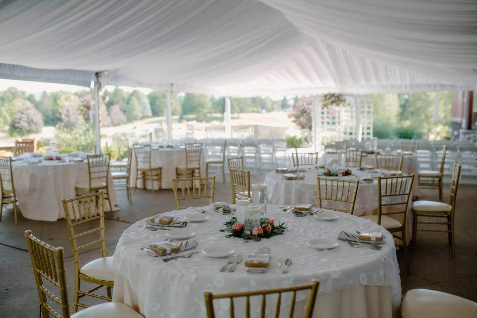 Outdoor tent set up