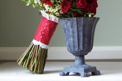 red tulip bridesmaids bouquets by Floral Verde LLC, photo by Mattson Pictures