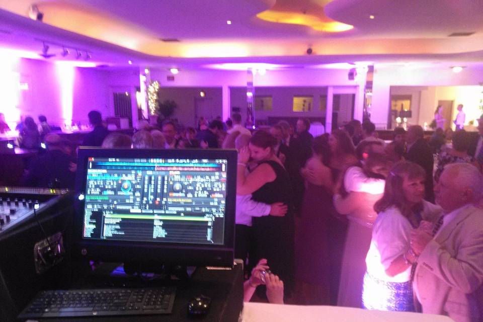 Perfect Sounds DJ Entertainment & Lighting