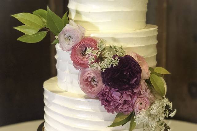 Classic wedding cake