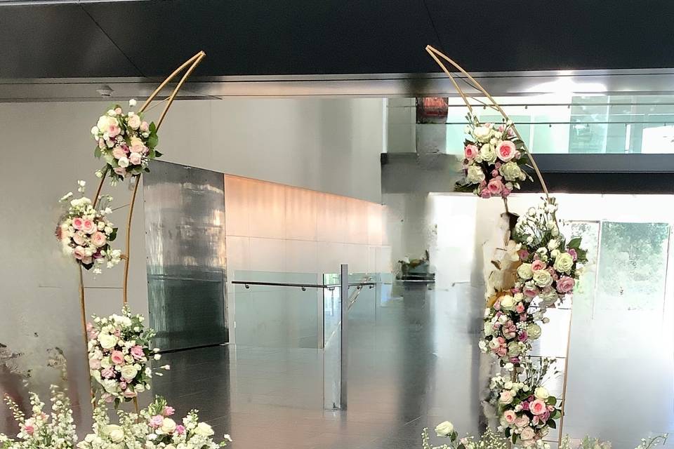 Modern arch