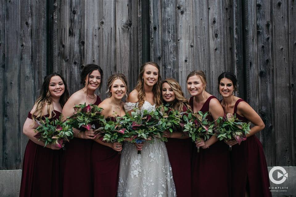 Th bride and her bridesmaids