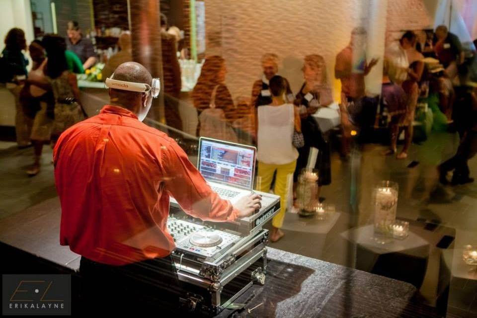 Max powers dj & mc services