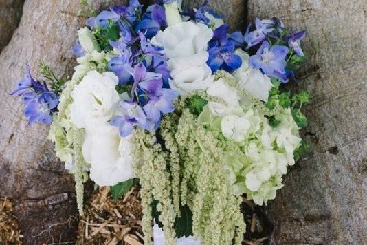 Cascade bouquet