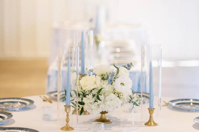 A Simple Touch Wedding Decor