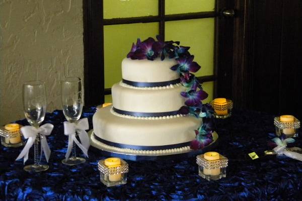 Multiple layered wedding cake