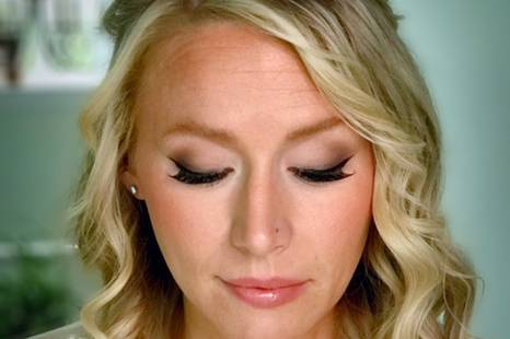 Glam bridesmaid